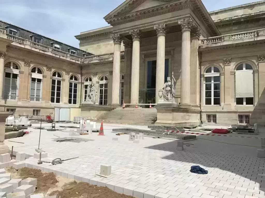 paris assemblée nationale mortier fin fluid